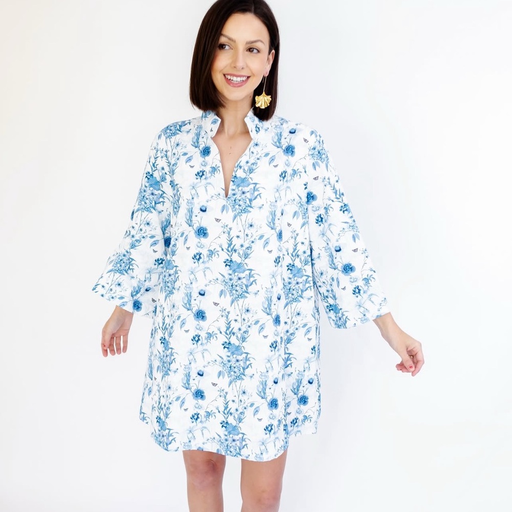 XS-Blue and White Floral Mini Dress with 3/4 Sleeves-belt not included